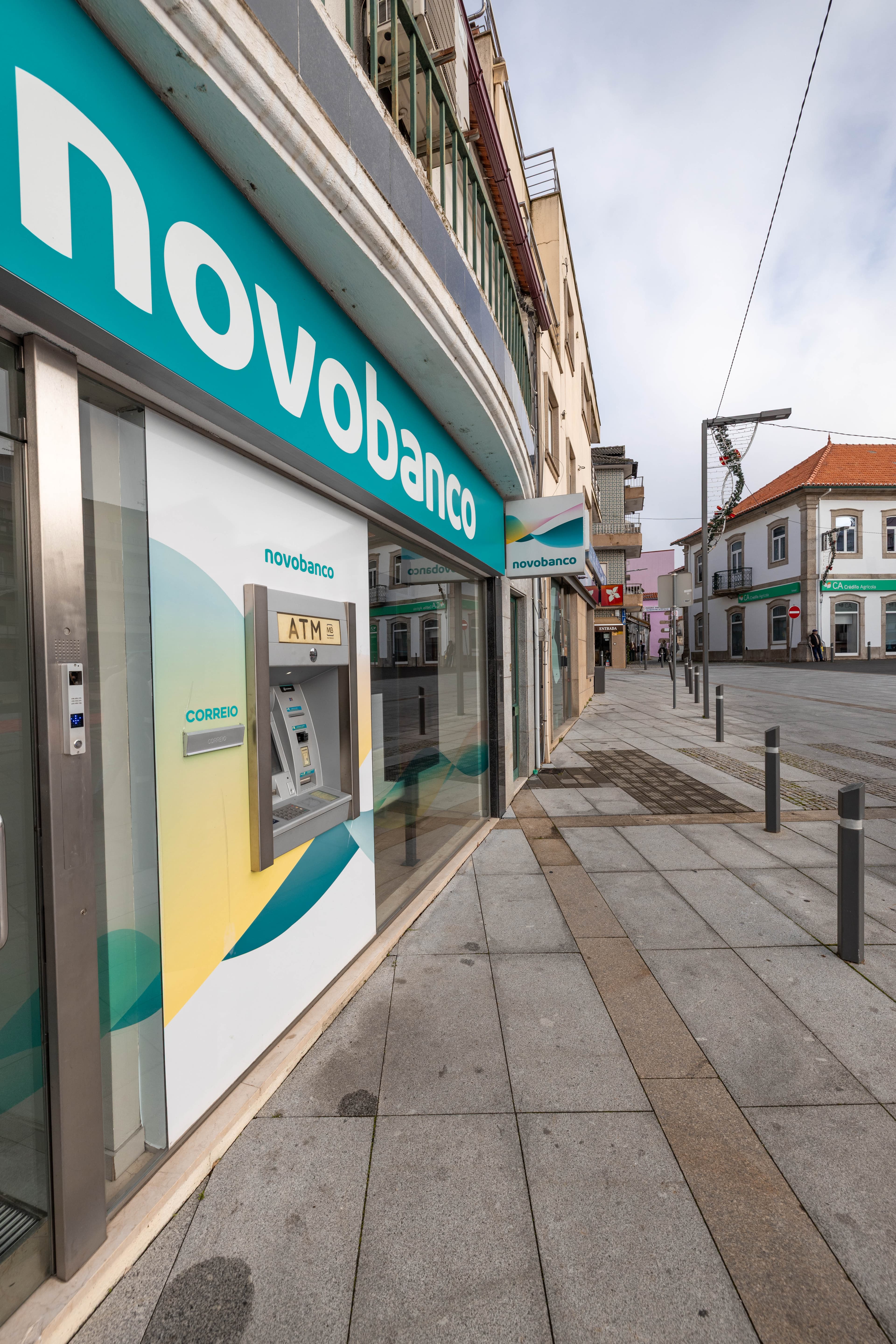 Novobanco store front professionally photographed